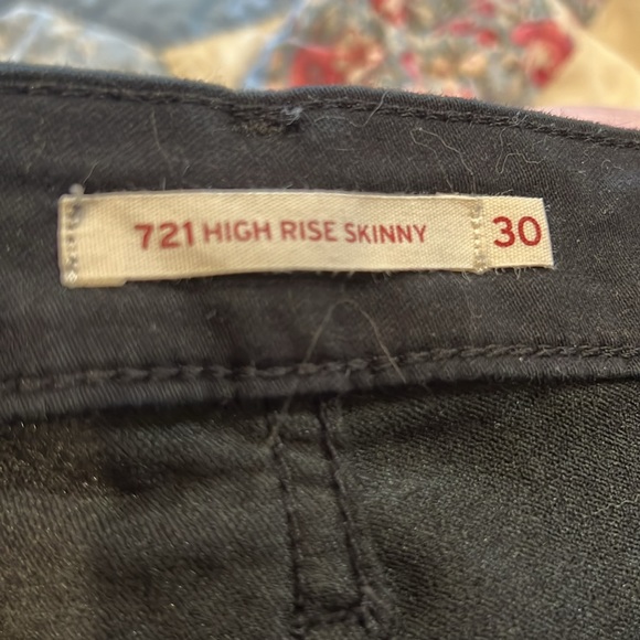 Levi’s 721 high rise skinny black jeans - Picture 3 of 3